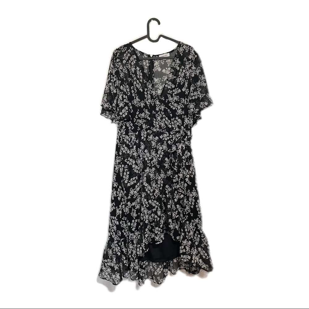 Calvin Klein - Floral Wrap Midi Dress